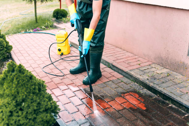 Why Choose Our Certified Pressure Washing Experts for Your Project Needs in Girard, KS?